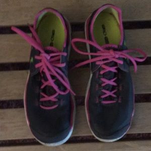 Under Armor Tennis Shoes